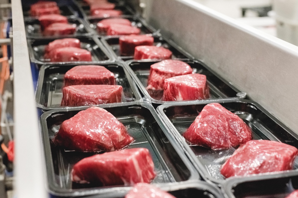  РФ по итогам 2024 года обновит рекорд по производству всех видов мяса